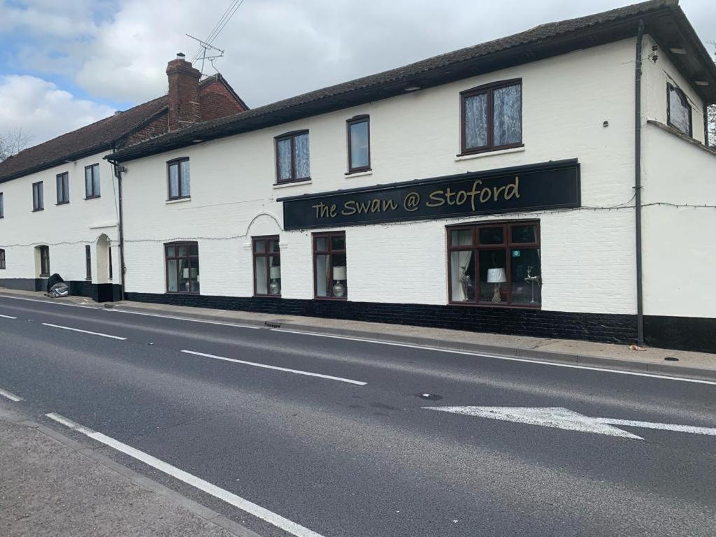 The Swan Inn Salisbury Wilton  Exterior foto